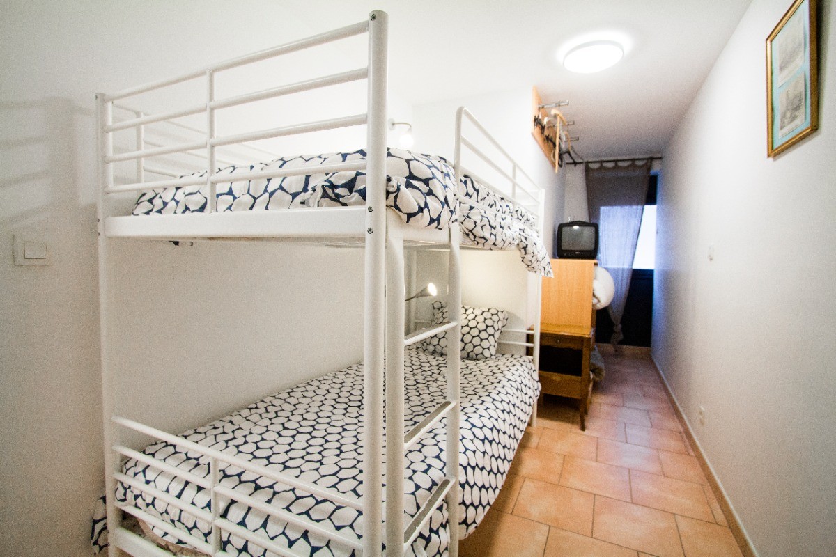 Chambre lits superposés adultes