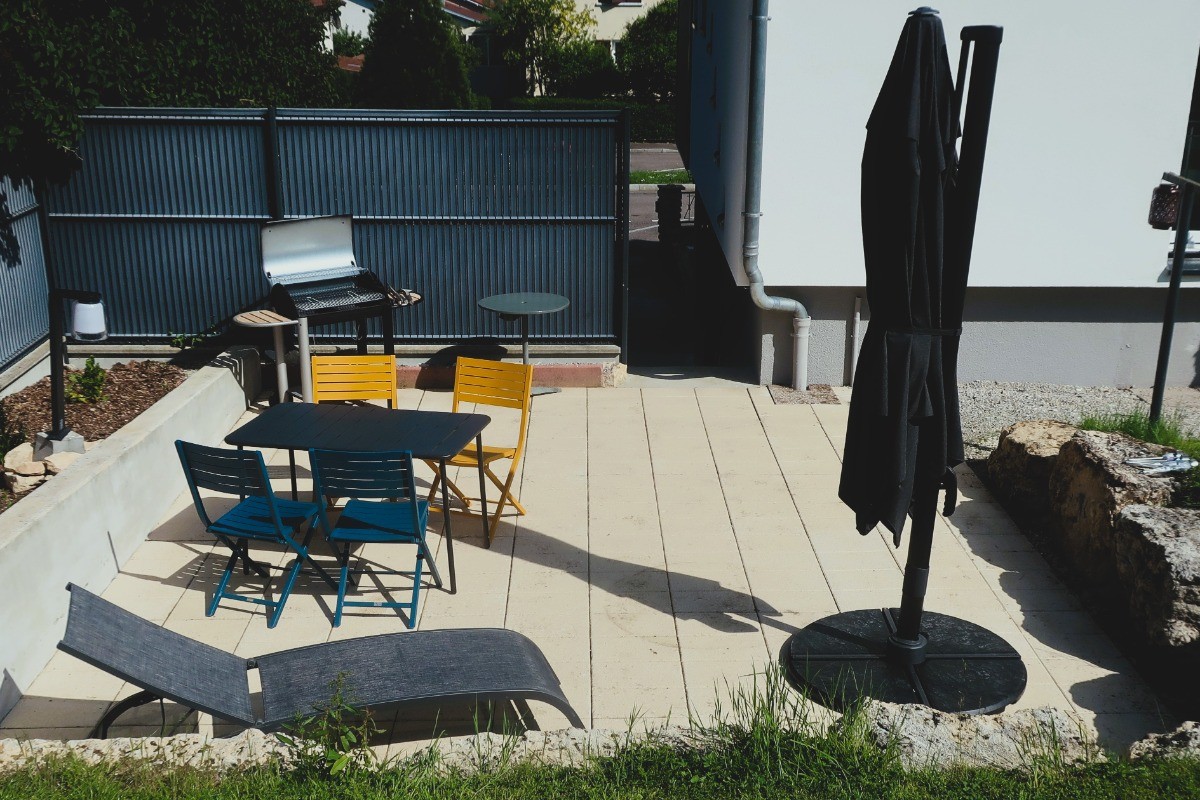 Spacieuse terrasse aménagée  - Gite Bassompré
