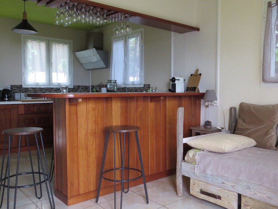 Le salon et la cuisine