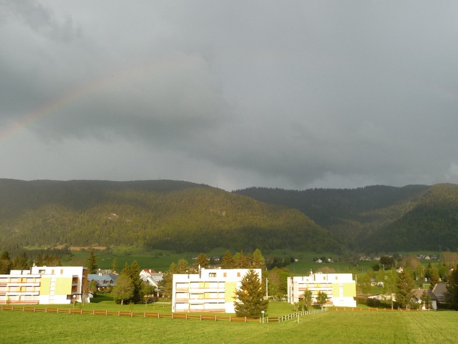 vue sur la montagne depuis l'appartement