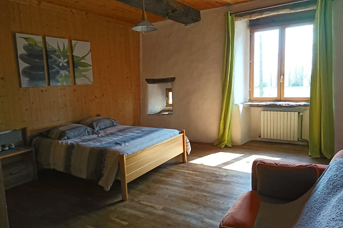 Chambre indépendant à l'étage- lit 140 - Gïte "Ar Merglet" en Brocéliande près de Paimpont