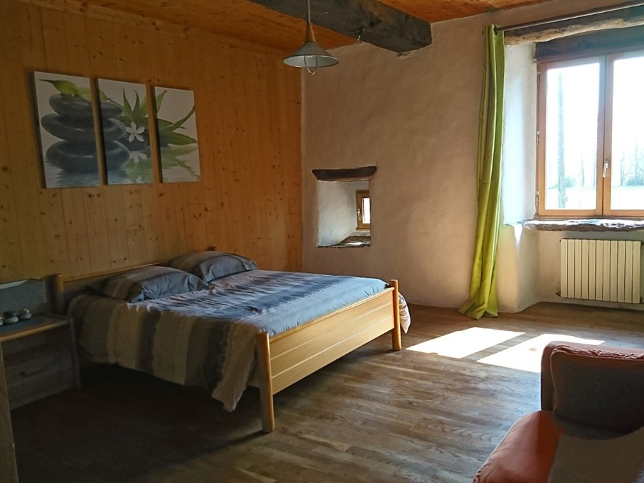 Chambre indépendant à l'étage- lit 140 - Gïte "Ar Merglet" en Brocéliande près de Paimpont