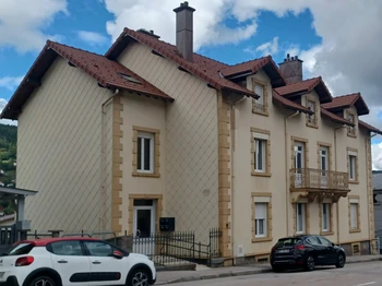 Bâtisse vue de la rue - Gite Millésime Gérardmer