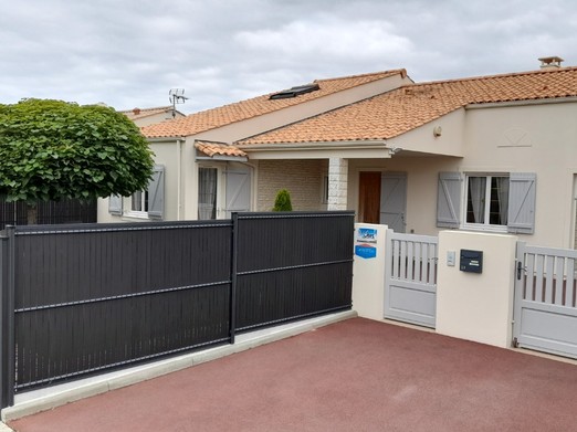 Maison côté rue