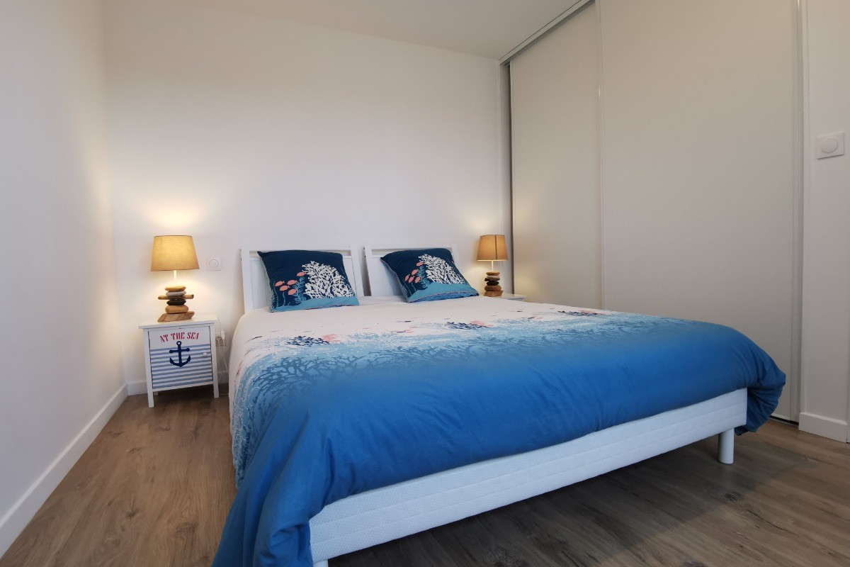 Etage: Chambre 3 avec lit 140 et placard penderie