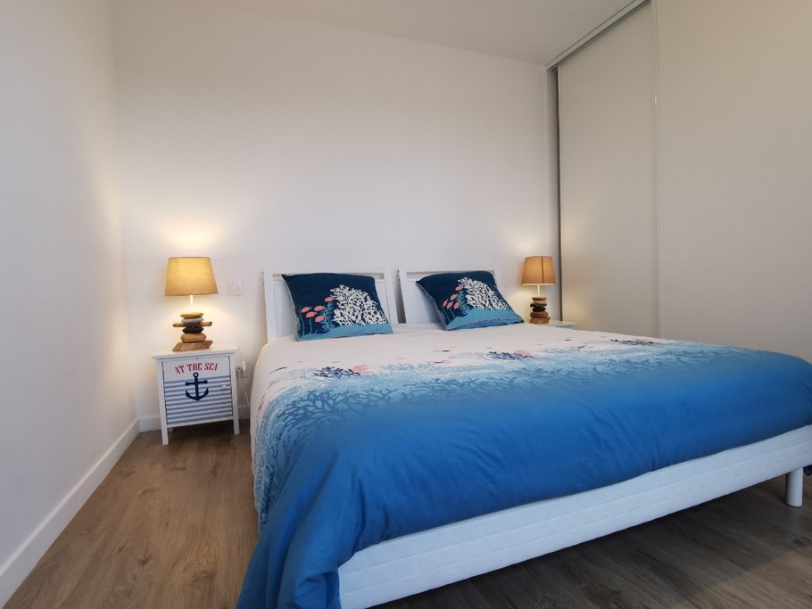 Etage: Chambre 3 avec lit 140 et placard penderie