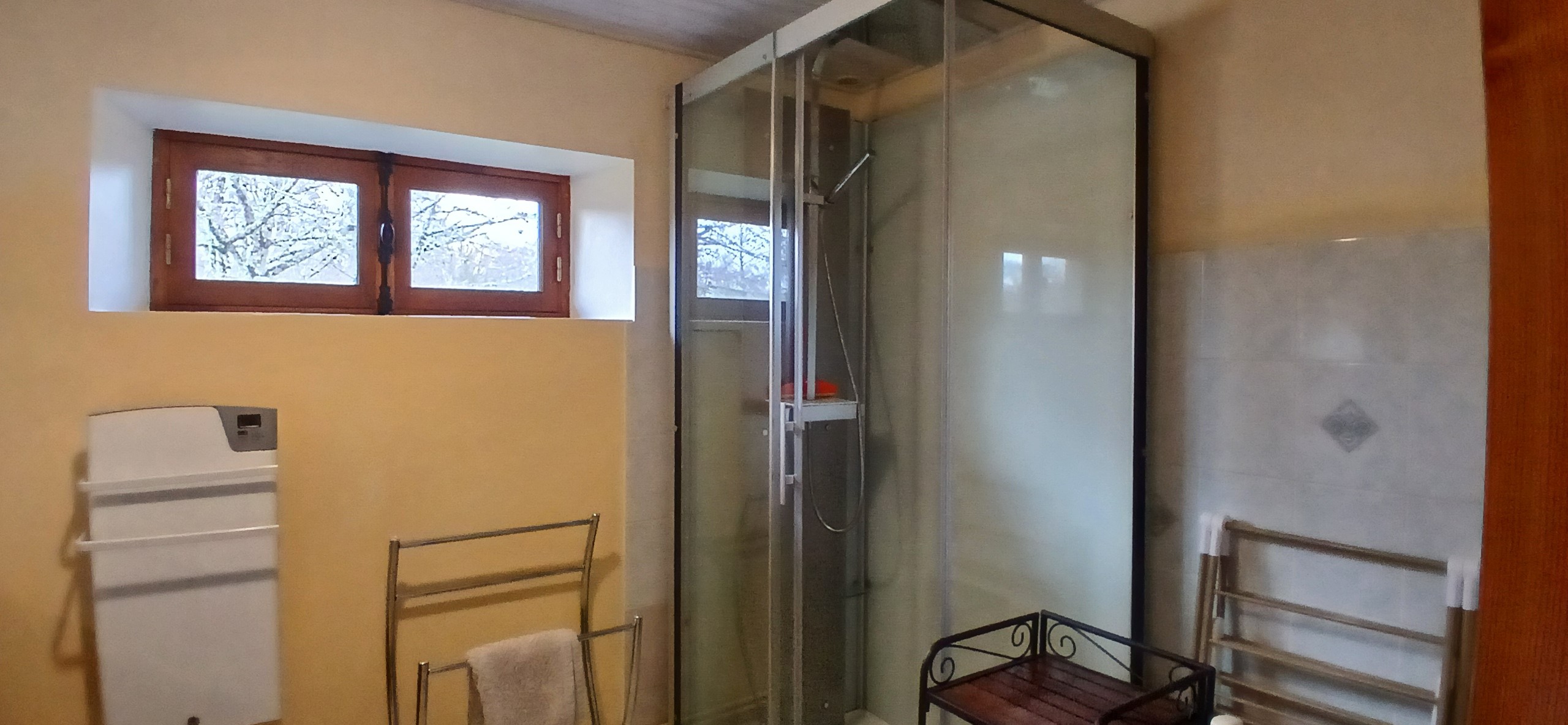 La Petite Maison, Faux  Mazuras : la salle d'eau