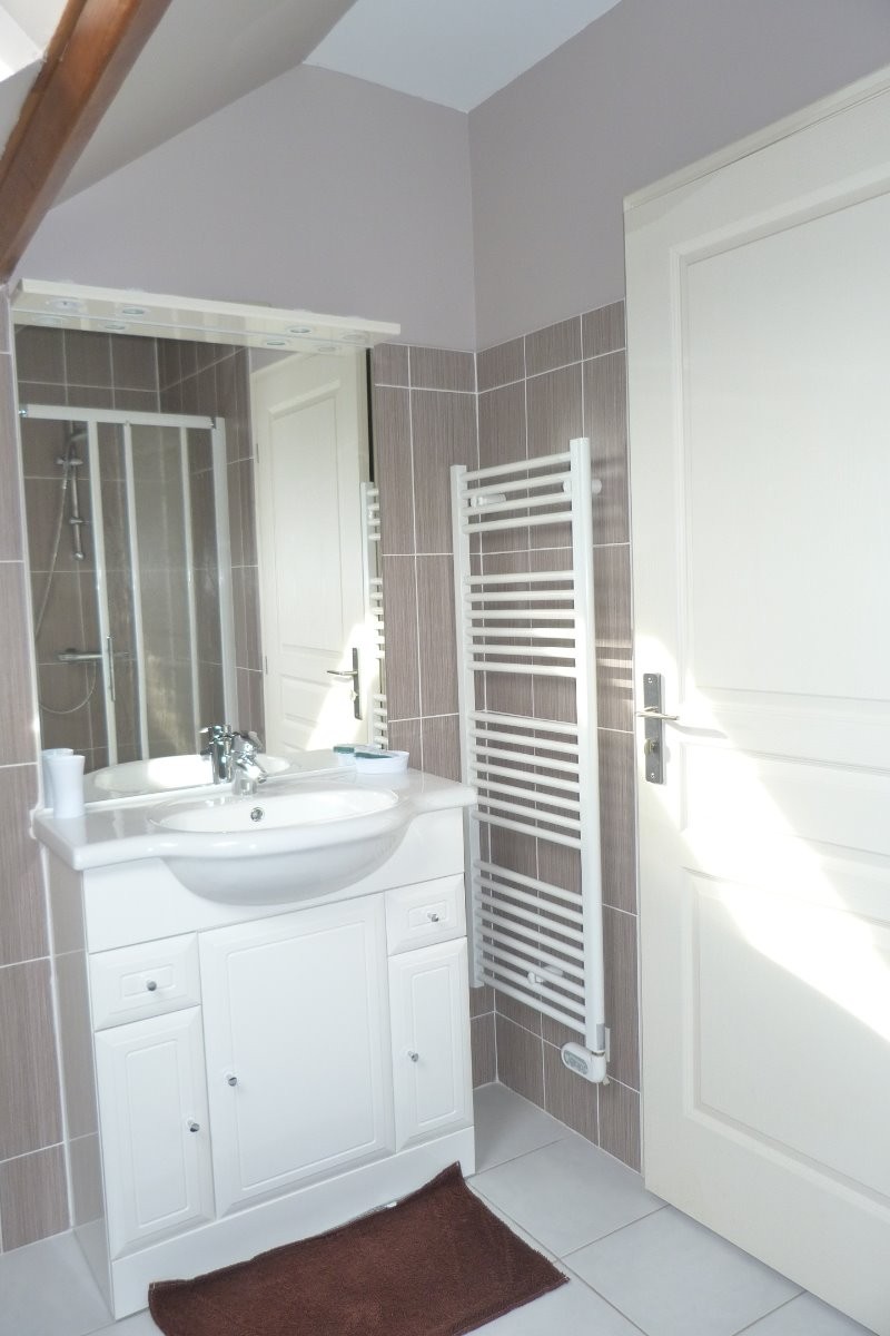 salle de douche et WC (étage)