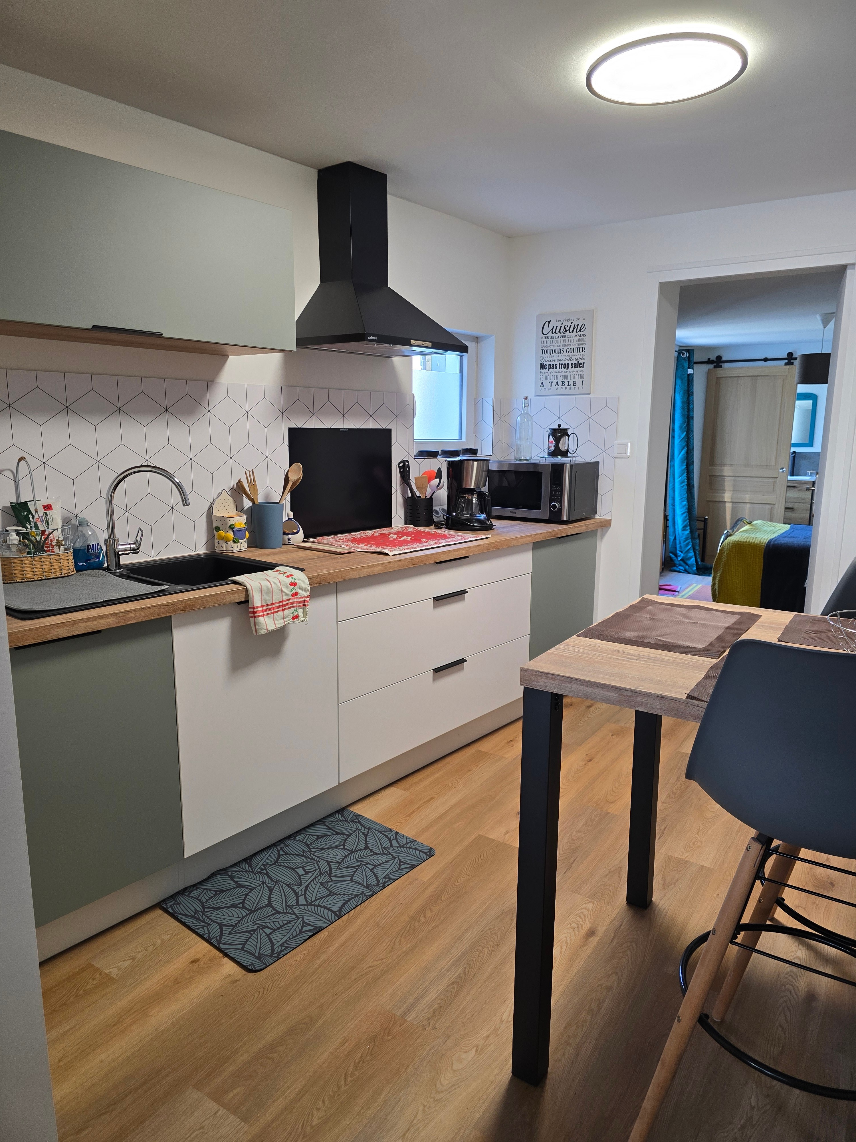 fitted kitchen
