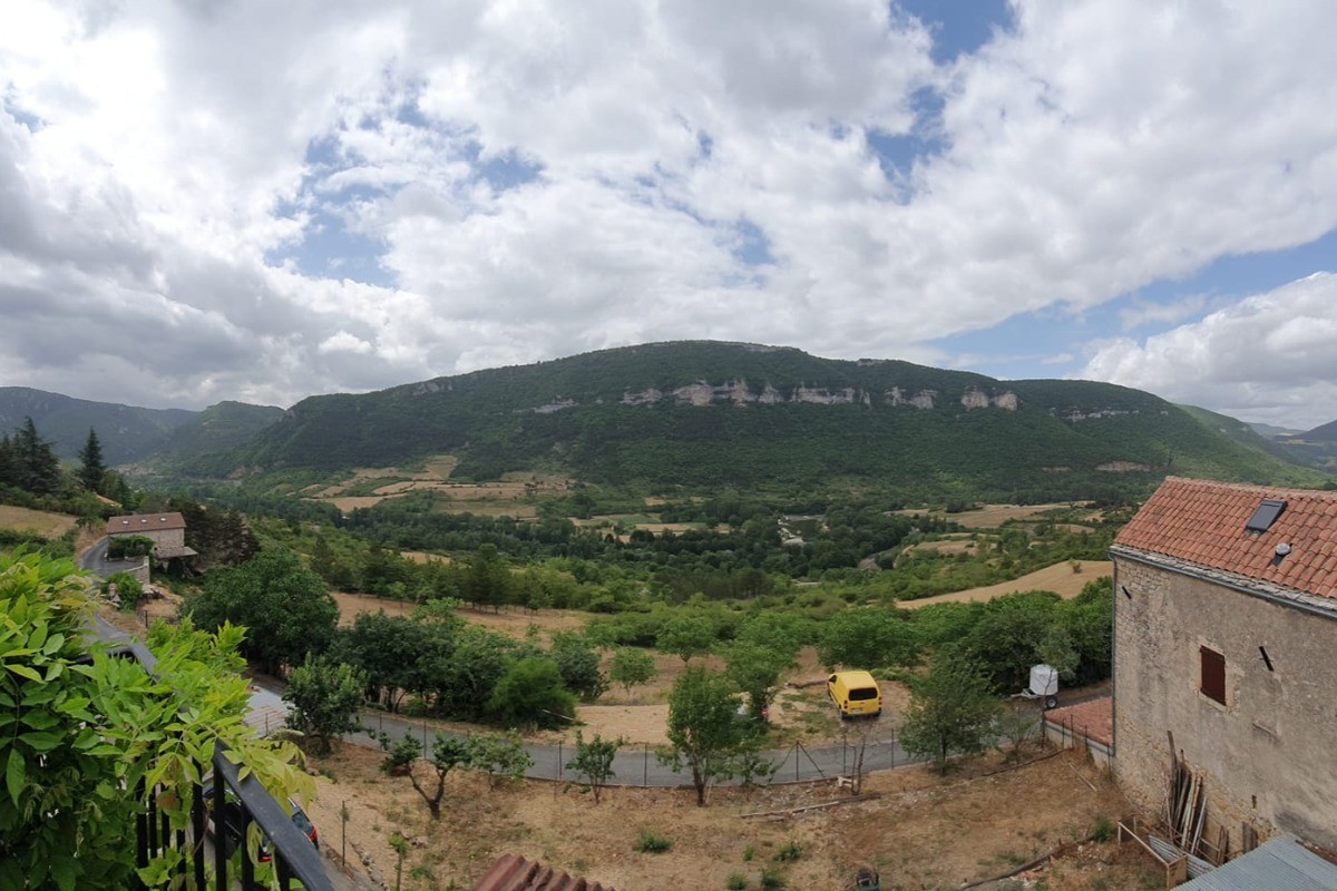 Vue sur le Causse Noir depuis la terrasse