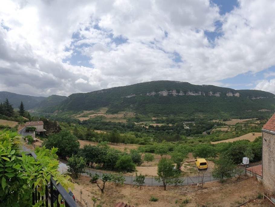 Vue sur le Causse Noir depuis la terrasse