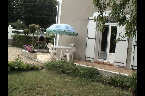 Terrasse et barbecue