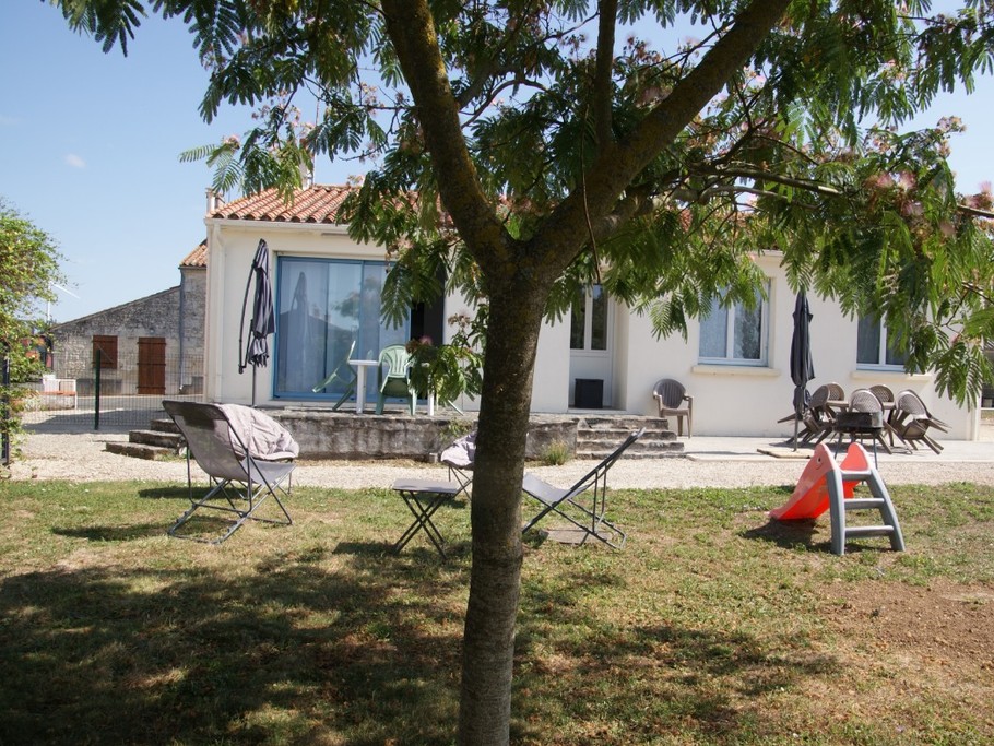 Maison côté jardin