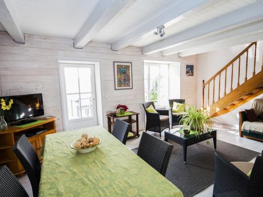 La Suite Familiale du Pertuis pour 3 à 6 personnes avec plusieurs chambres au sein de la maison, sur l'Ile de Ré, Charente maritime