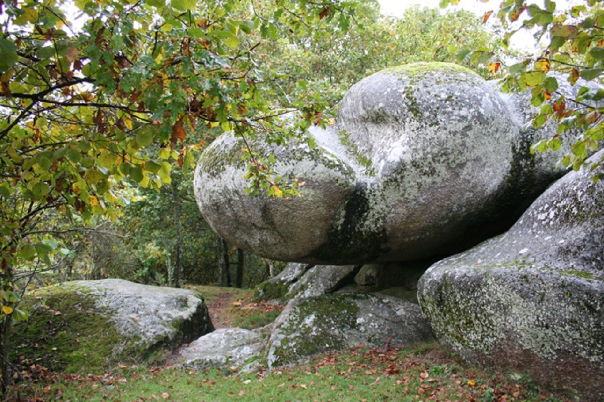 Nearby: The Wobbly Stone