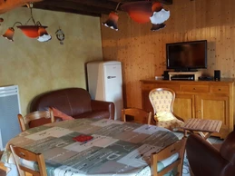 vue pièce principale - coin repas