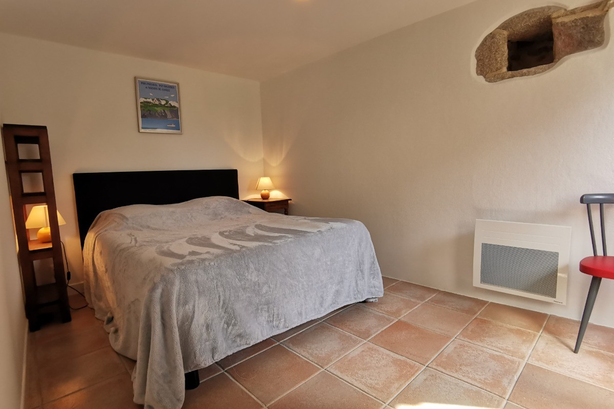 Chambre 1 avec lit 140