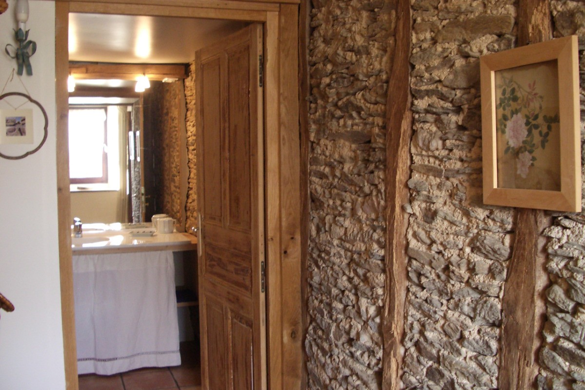 Couloir rez de chaussée et salle d'eau