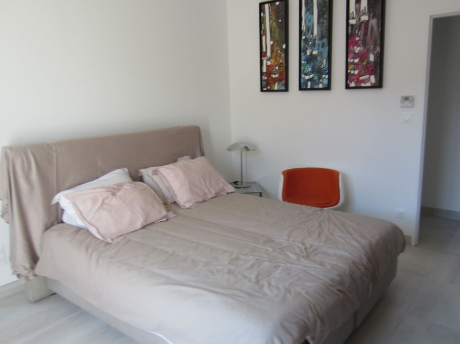 La chambre CUJI Arvert avec son bureau