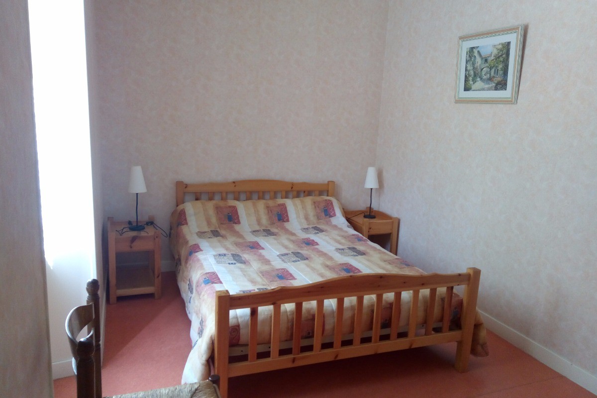 Mazoires - Cézallier - Chambre 1