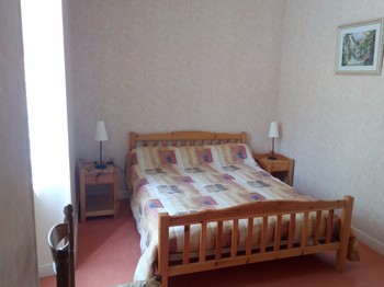 Mazoires - Cézallier - Chambre 1
