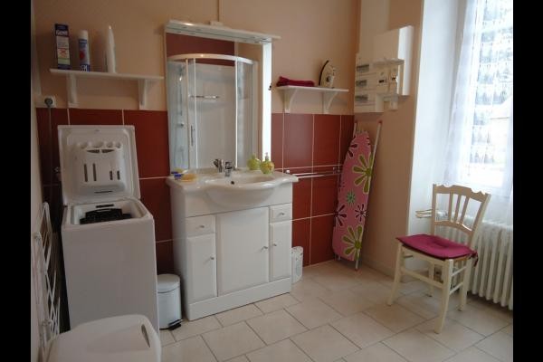 Location de vacances gîte Maison avec étang, idéale pour pêcheurs, proche d'Aubusson en Creuse