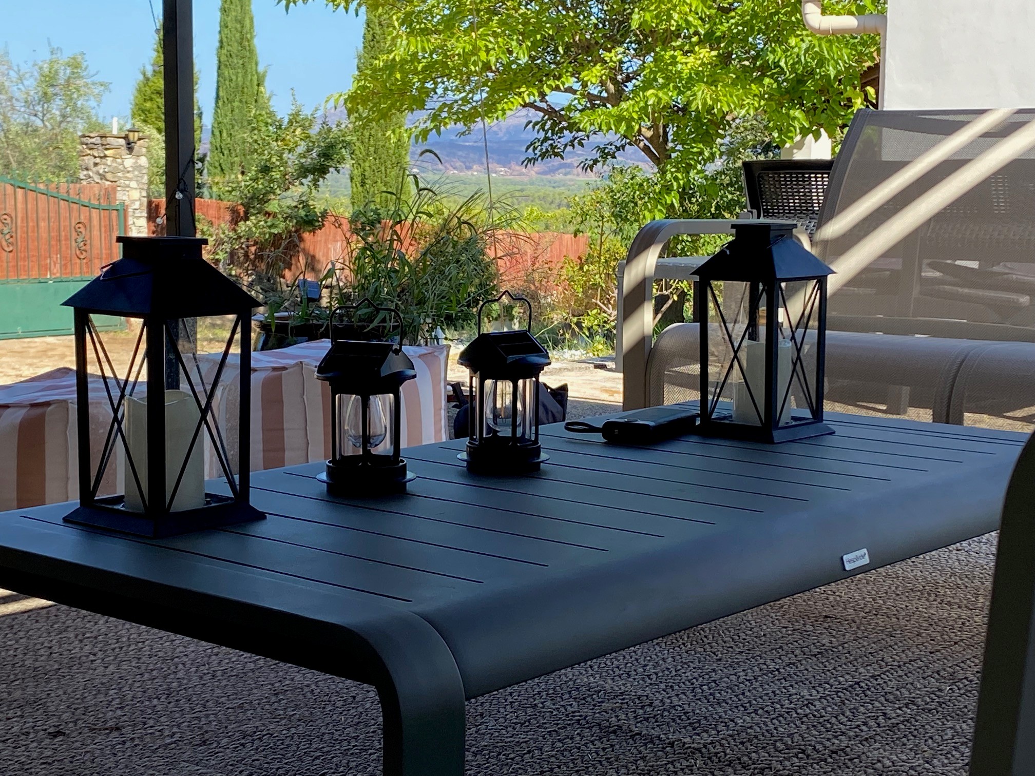2e terrasse et salon de jardin