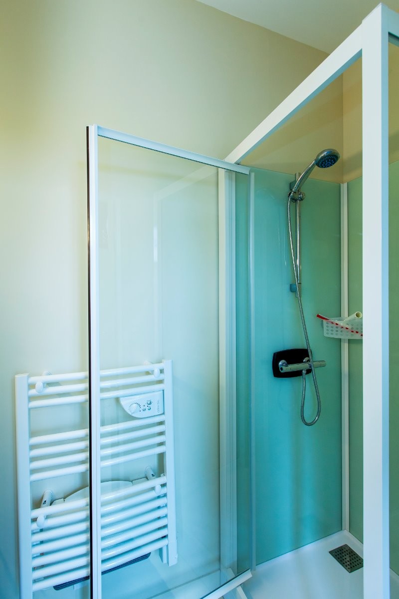 Salle d'eau de la chambre grise