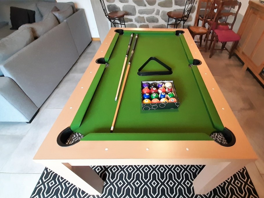 Rez-de-chaussée : table de billard