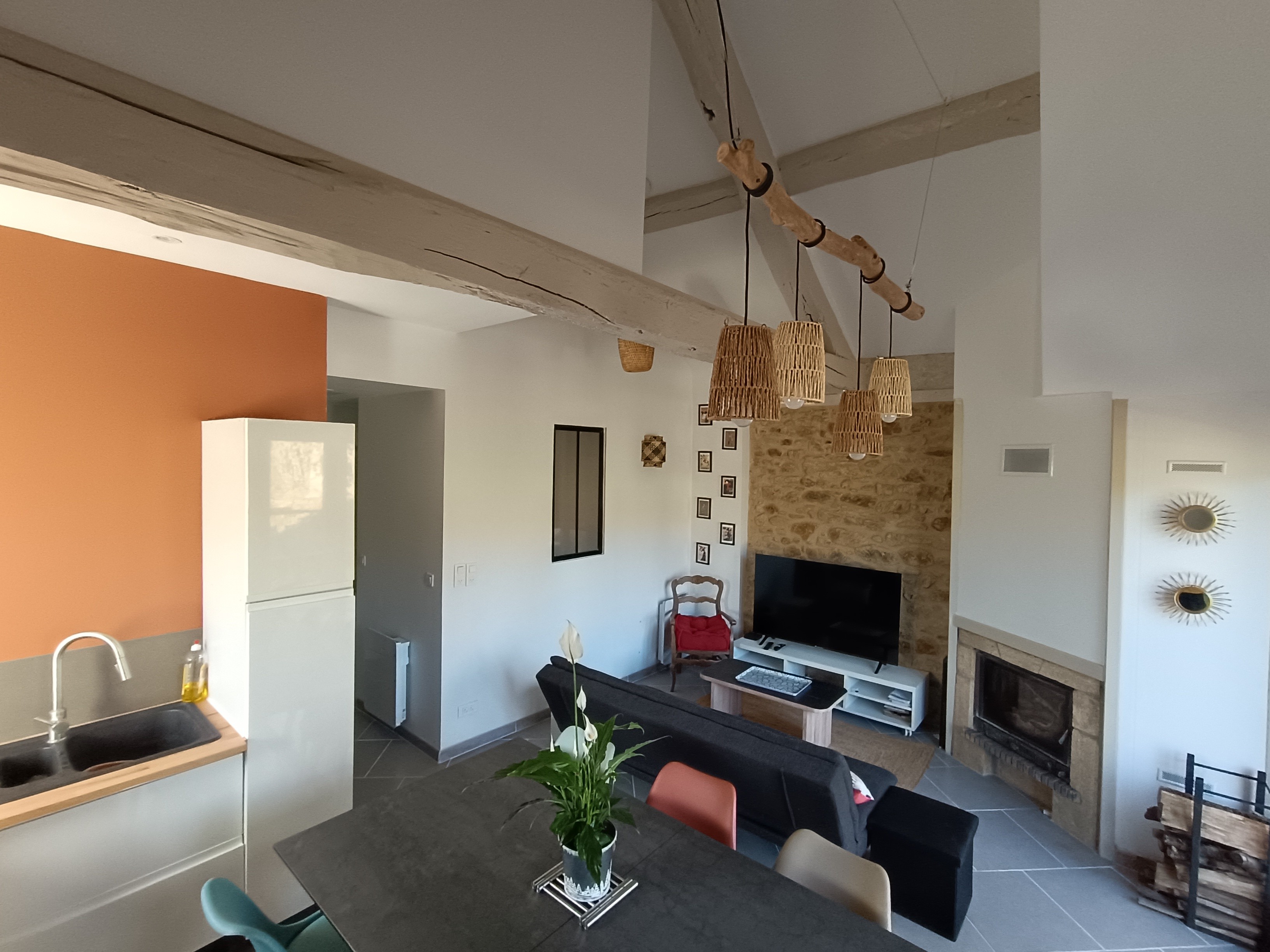 Location saisonnière tout équipée avec internet wifi gratuit