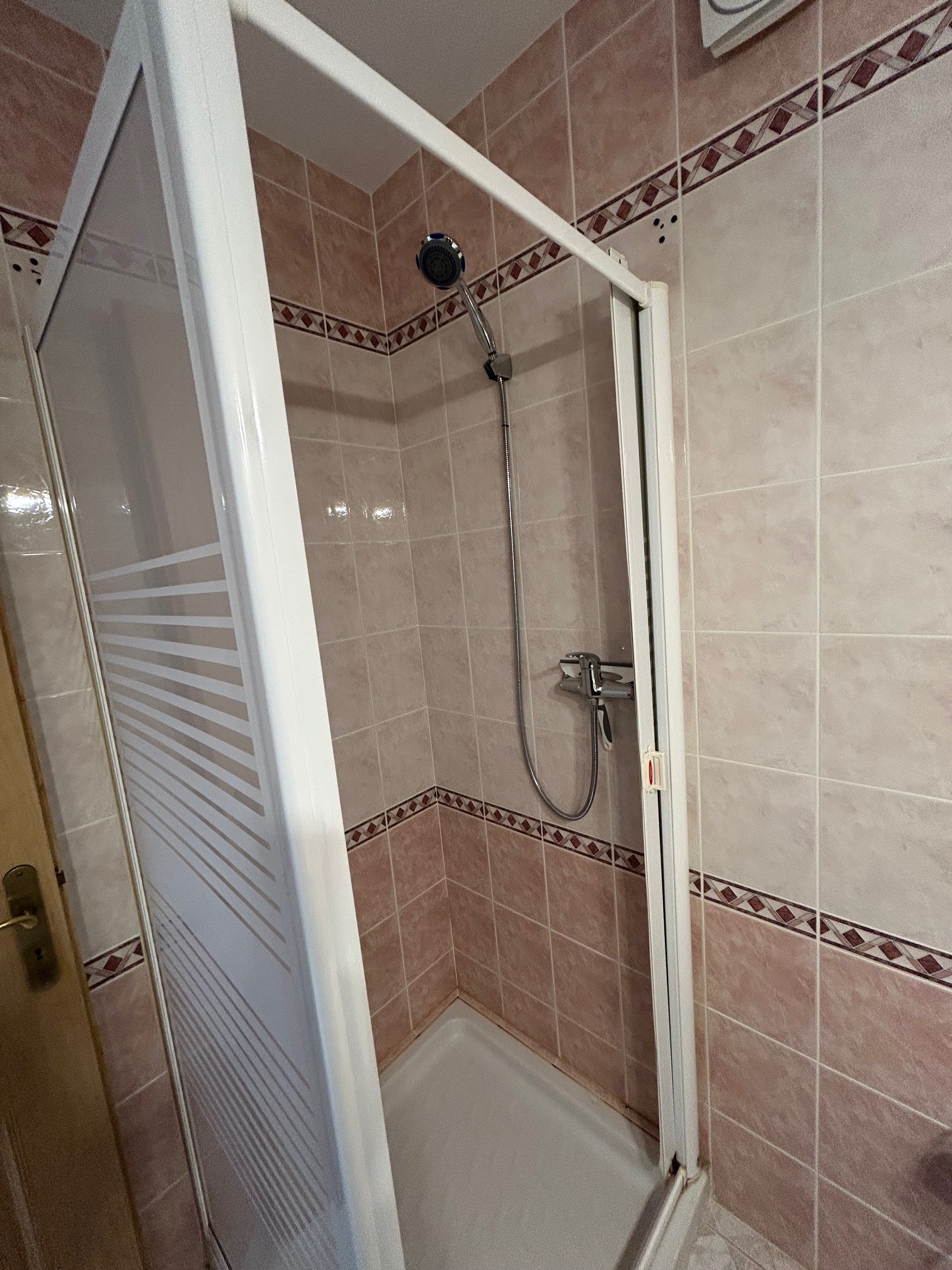 Salle d'eau avec Douche