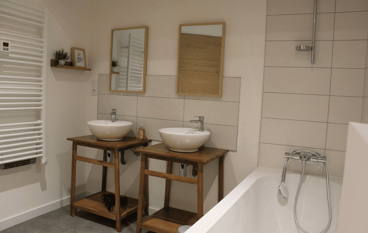 Salle de bain de la chambre familiale