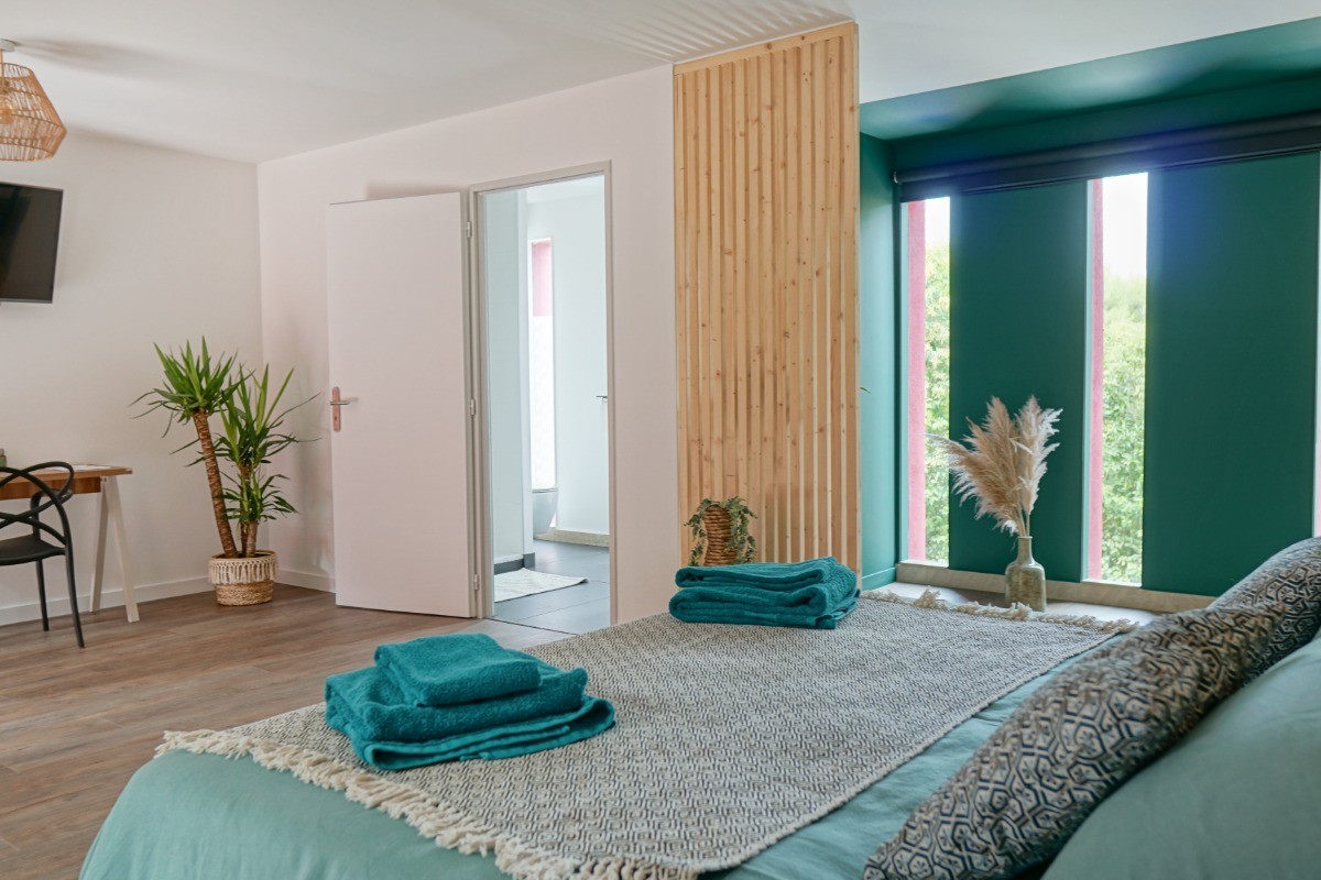 Chambre avec télévision et Wifi