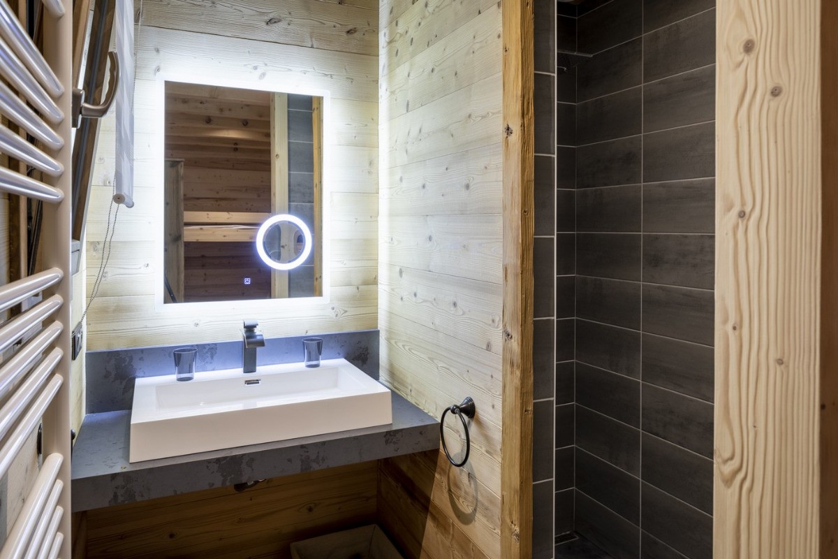 Salle d'eau chambre 1 - Chalet Horizon 180 Gérardmer