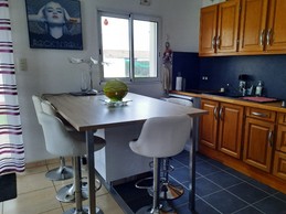autre angle cuisine donnant sur jardin
