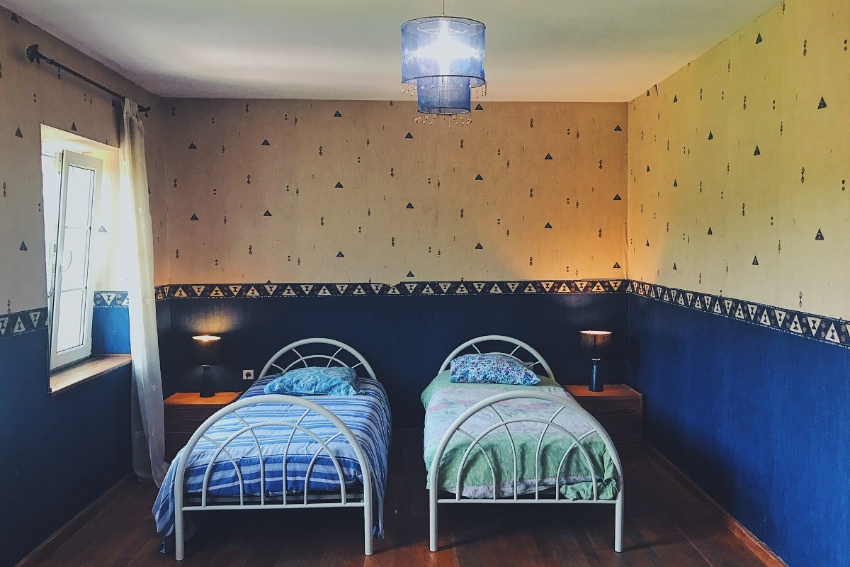 Chambre d'enfants - deux lits simples