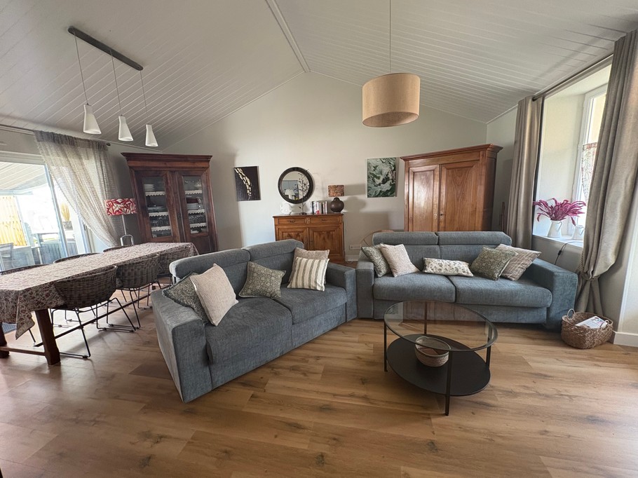 Living area – lounge/living room
