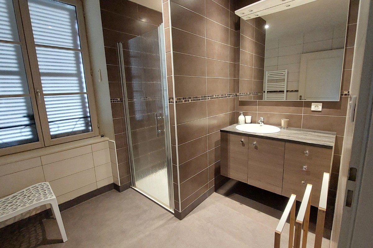 Salle d'eau 1 er étage indépendante