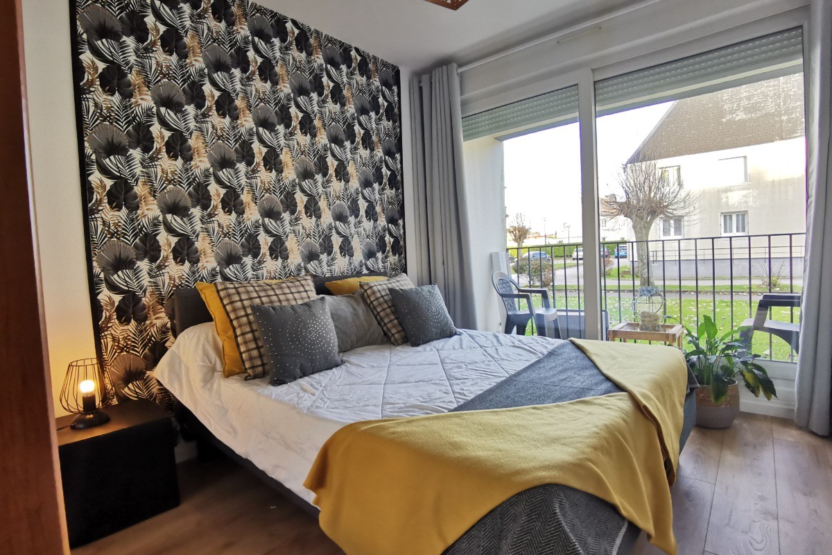 Chambre avec lit 140 et balcon