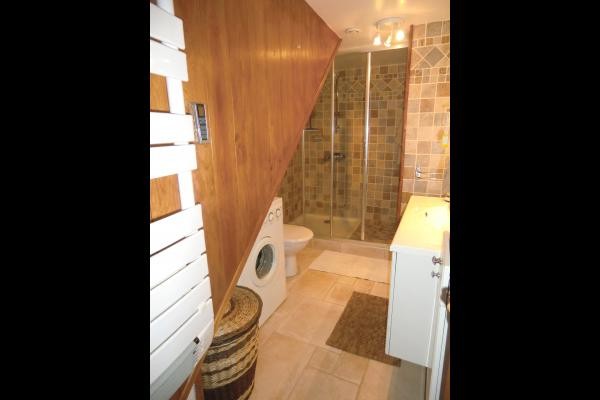 salle d'eau (rez-de-chaussée)