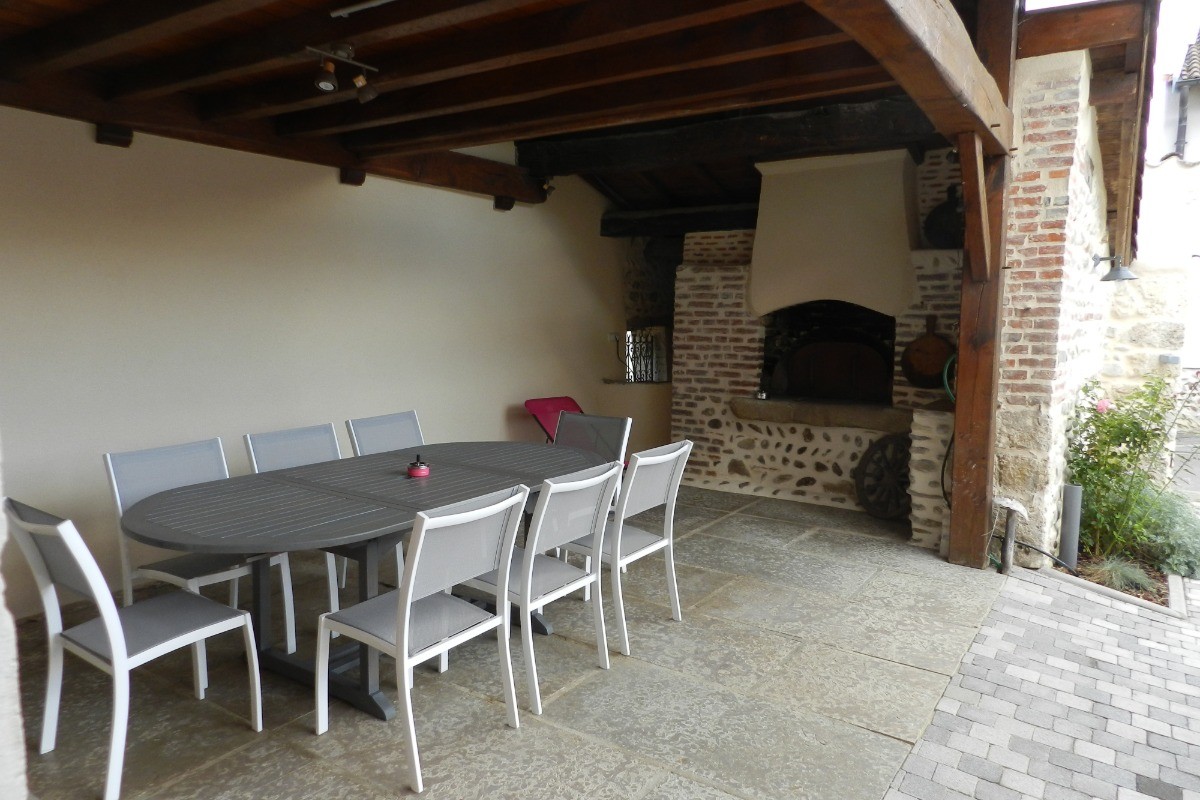 Le Clos de Pérouges - Gîtes DOMBES