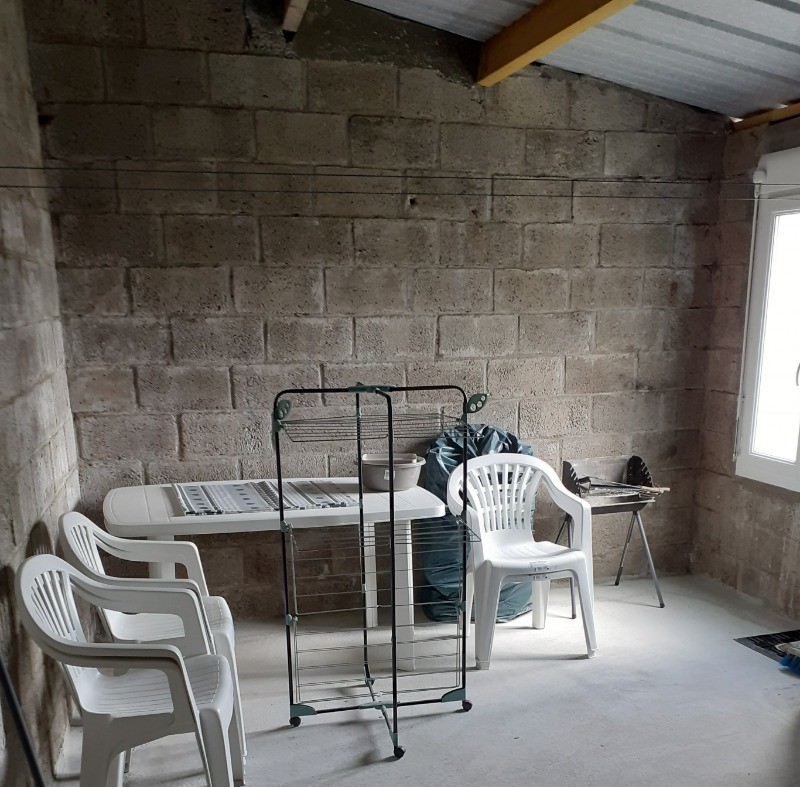 Une extension a été ajoutée (idéal pour le stockage de vos vélos, matériel de pêche, coffre de toit, etc.).