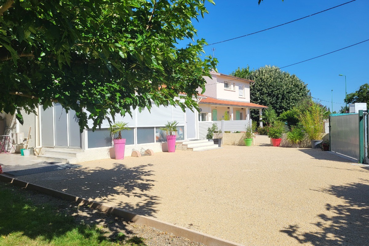 Entrée du gite AUSSONNE