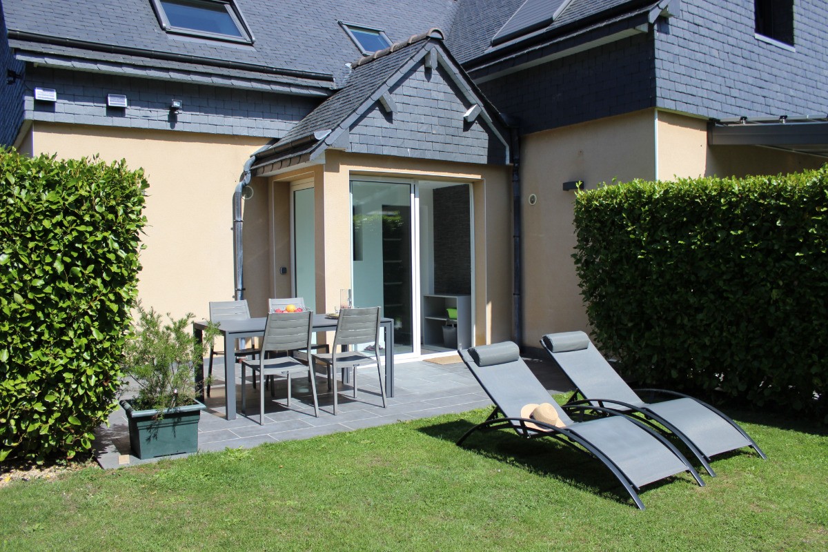 La terrasse et le sas d'entrée