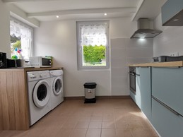 Cuisine équipée avec Lave-linge et sèche-linge