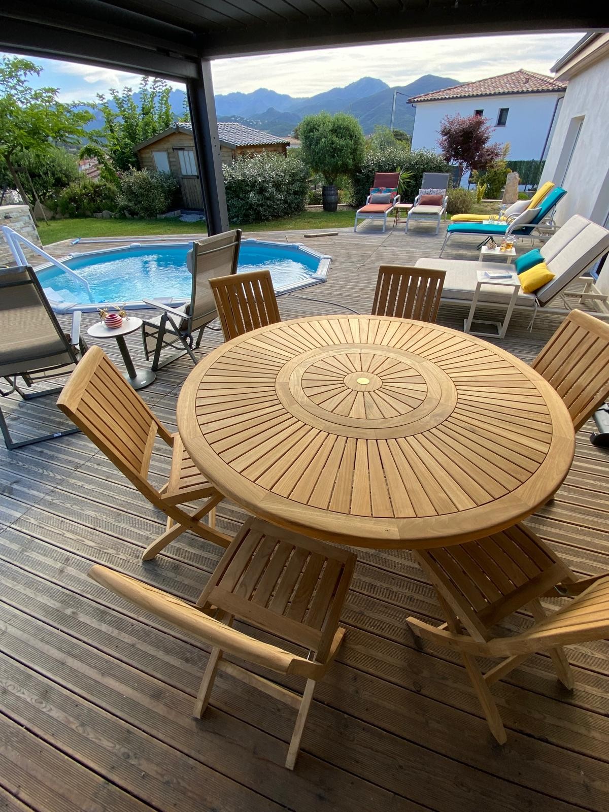 Outdoor dining area