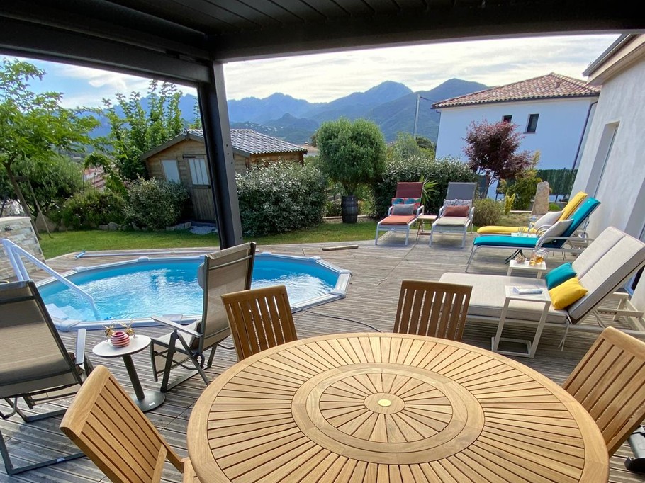 Outdoor dining area