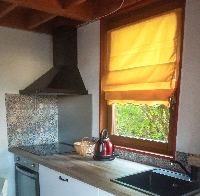 cuisine vue de l'entrée