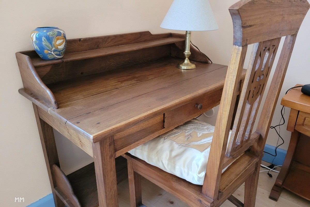 Le bureau de la chambre 1