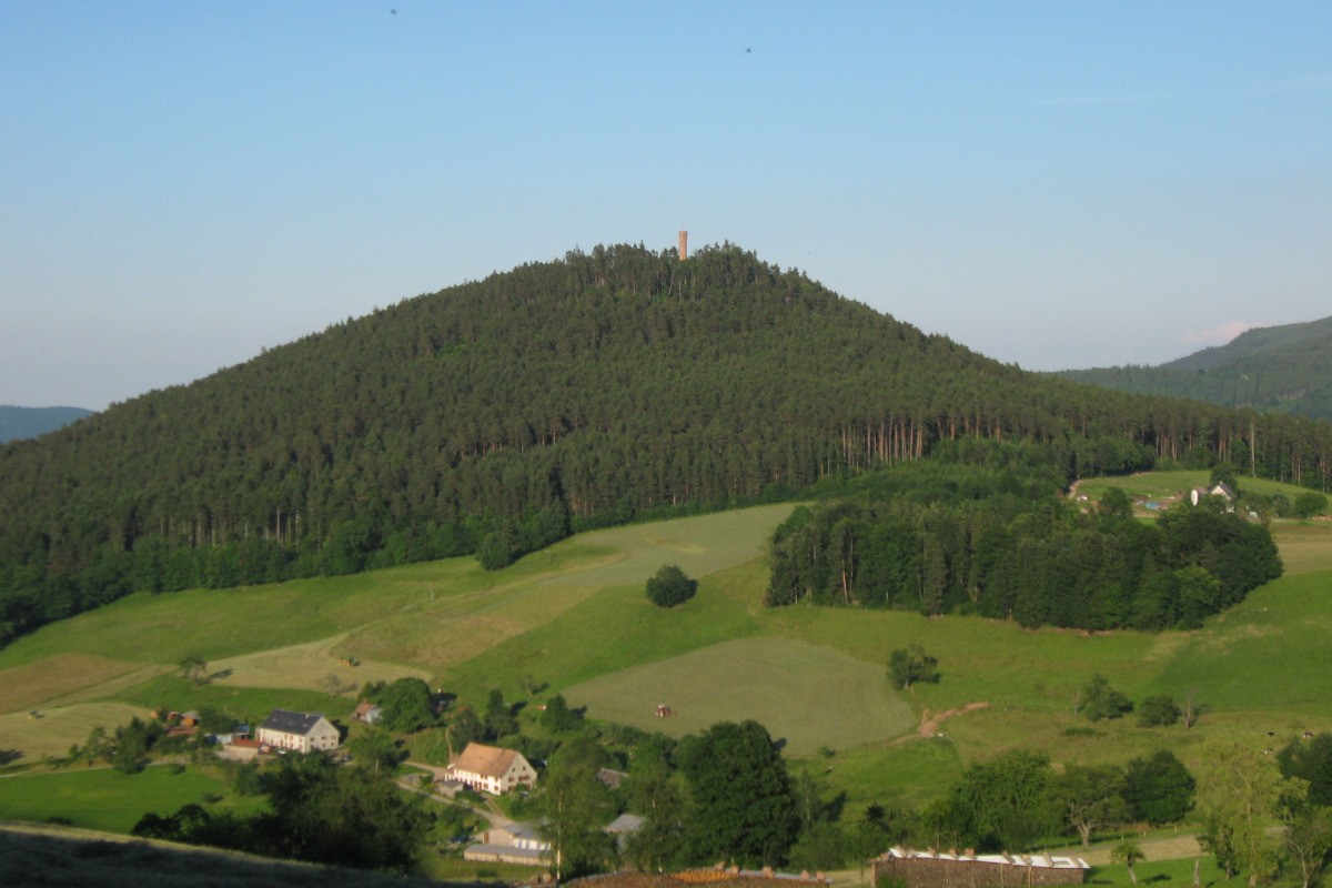 Vue sur la tour du Faudé